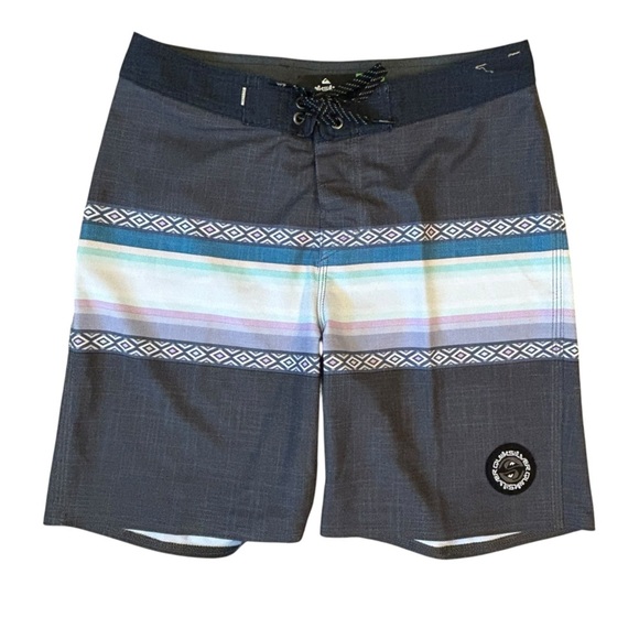 Quicksilver Board Shorts Boys 12-14 - Picture 1 of 7